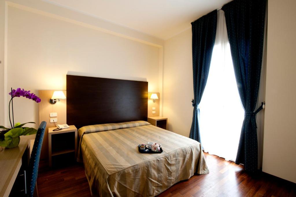 Hotel Royal ペザロ 部屋 写真
